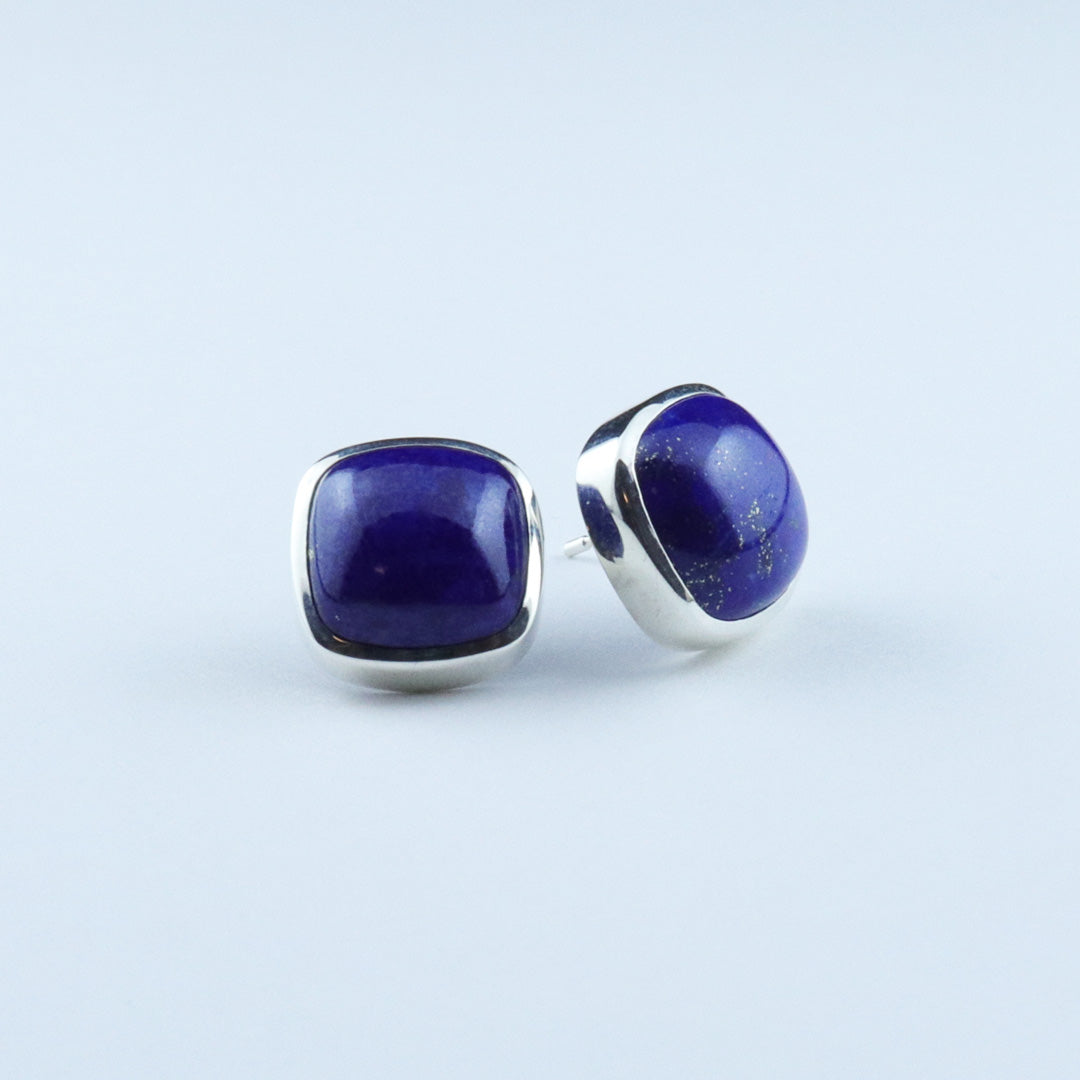 Square shape earrings/ Pt900【Lapis lazuli】