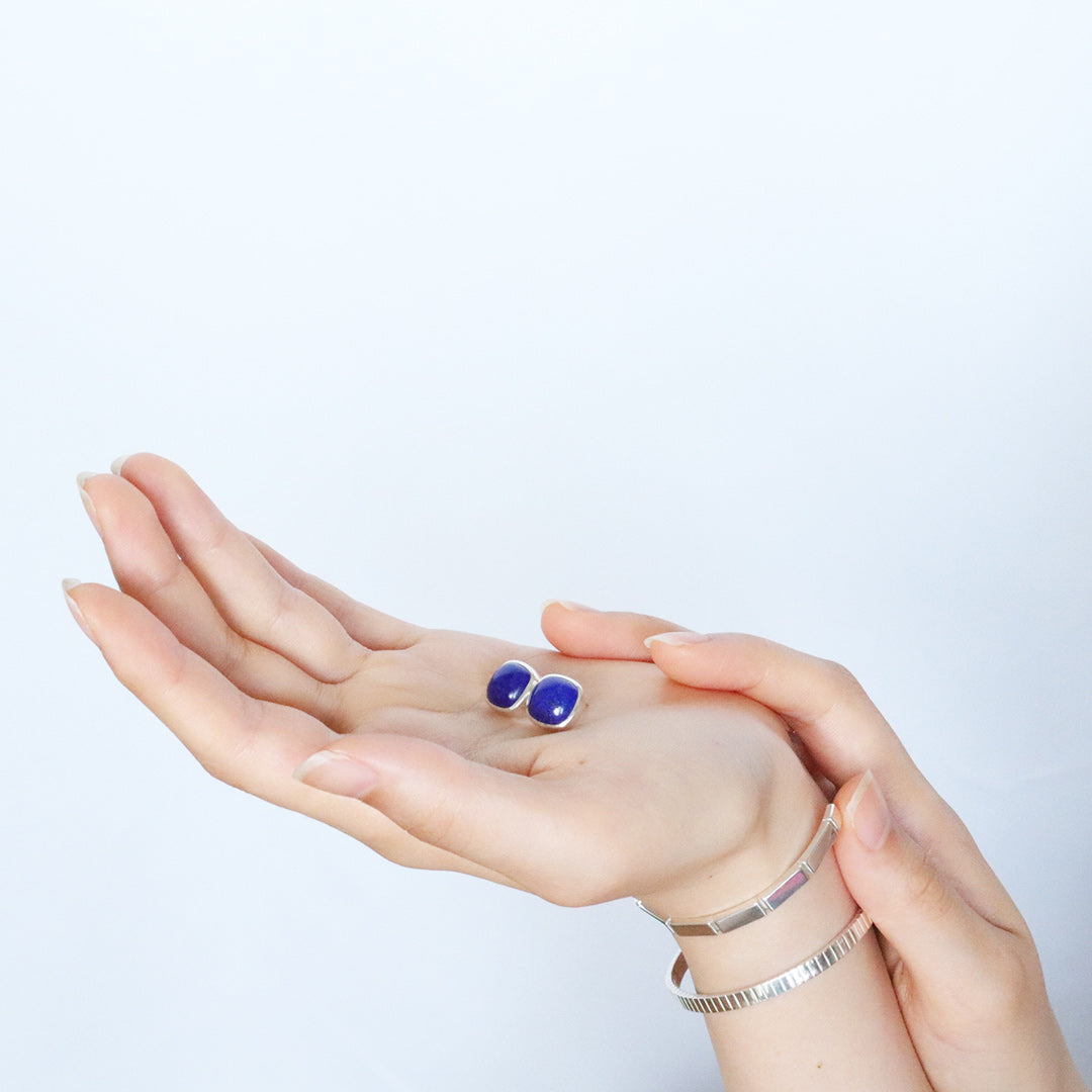Square shape earrings/ Pt900【Lapis lazuli】