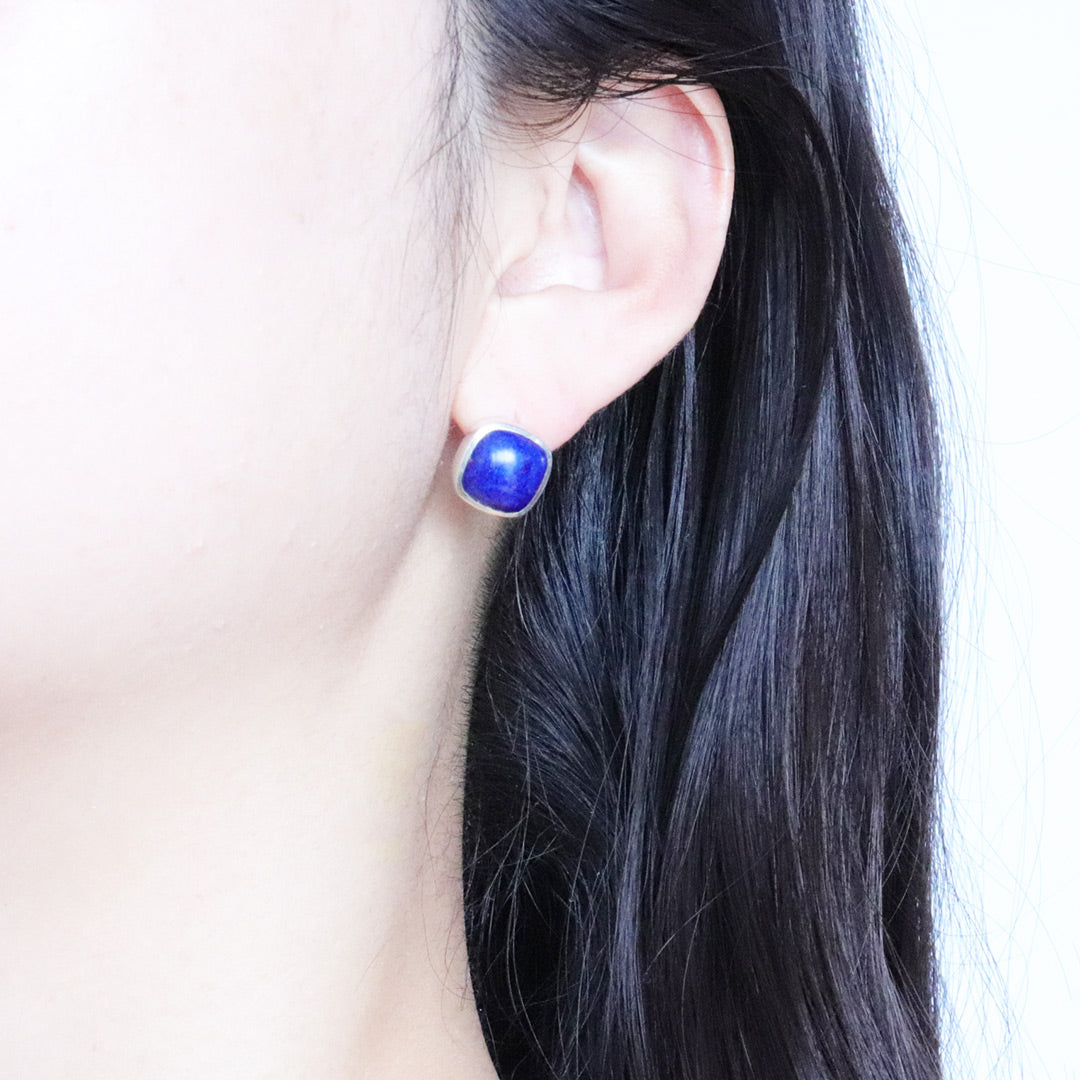 Square shape earrings/ Pt900【Lapis lazuli】
